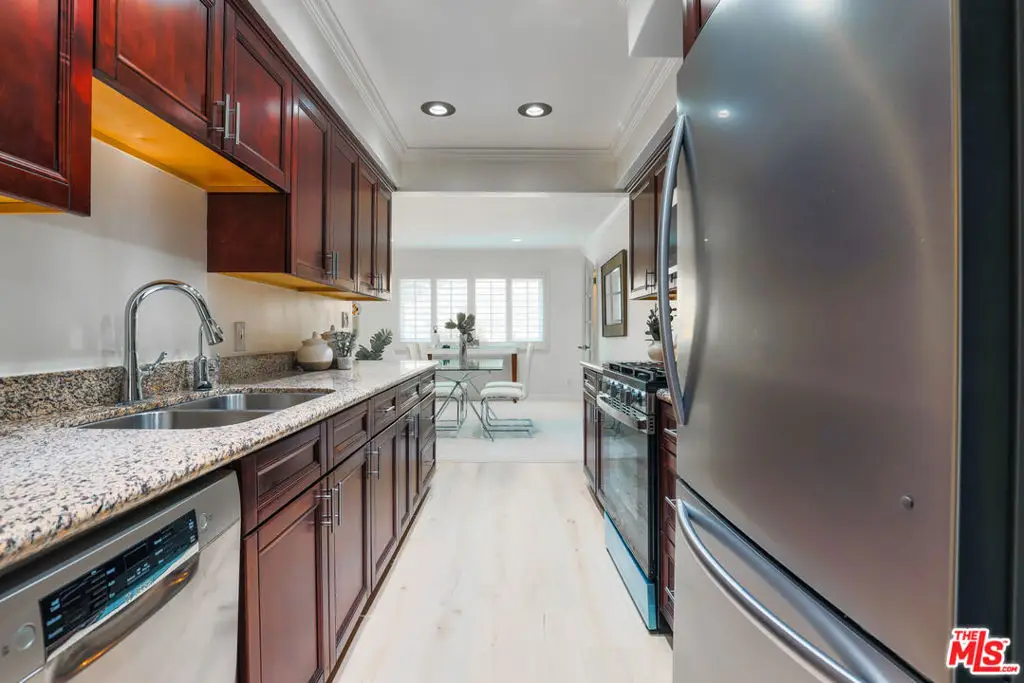 6700 Hillpark Drive #204, Los Angeles, CA 90068 - Image #1