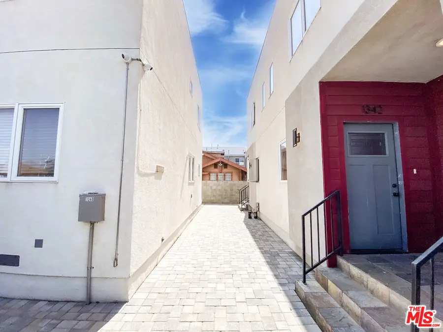 1340 W 37th Street, Los Angeles, CA 90007 - Image #3
