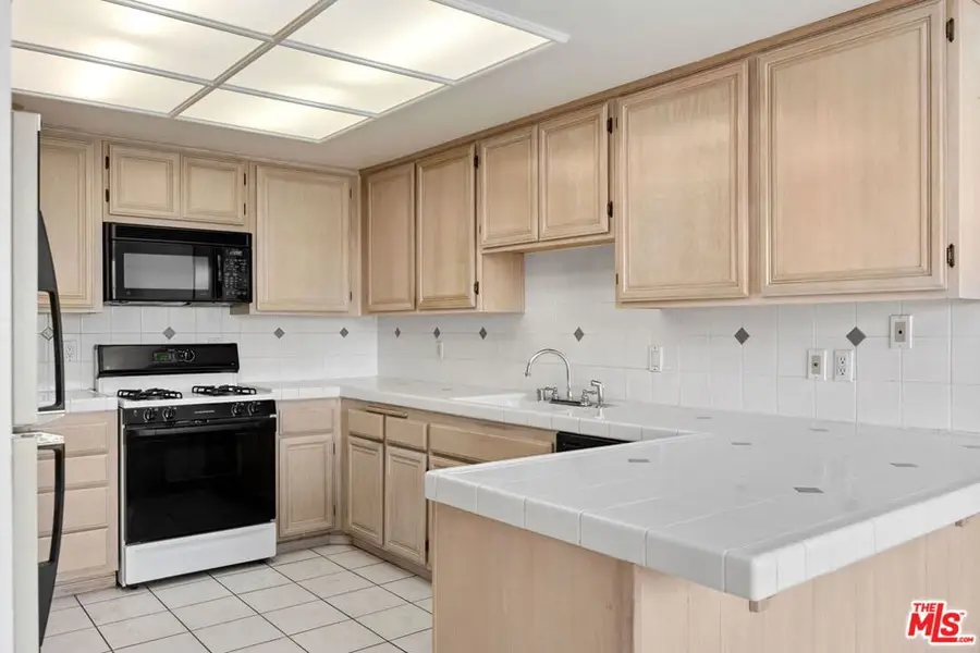 14050 Magnolia Boulevard #316, Sherman Oaks, CA 91423 - Image #3