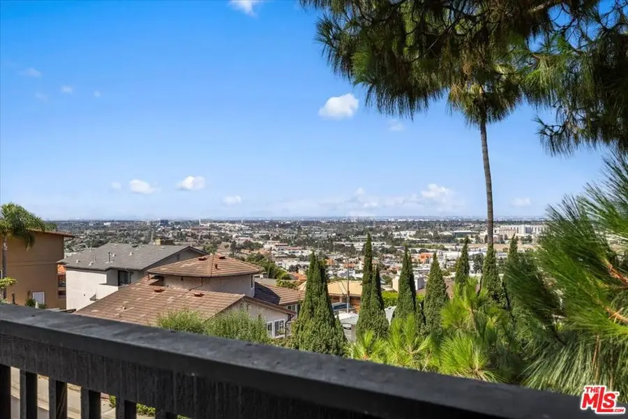 24710 Via Valmonte, Torrance, CA 90505 - Image #2