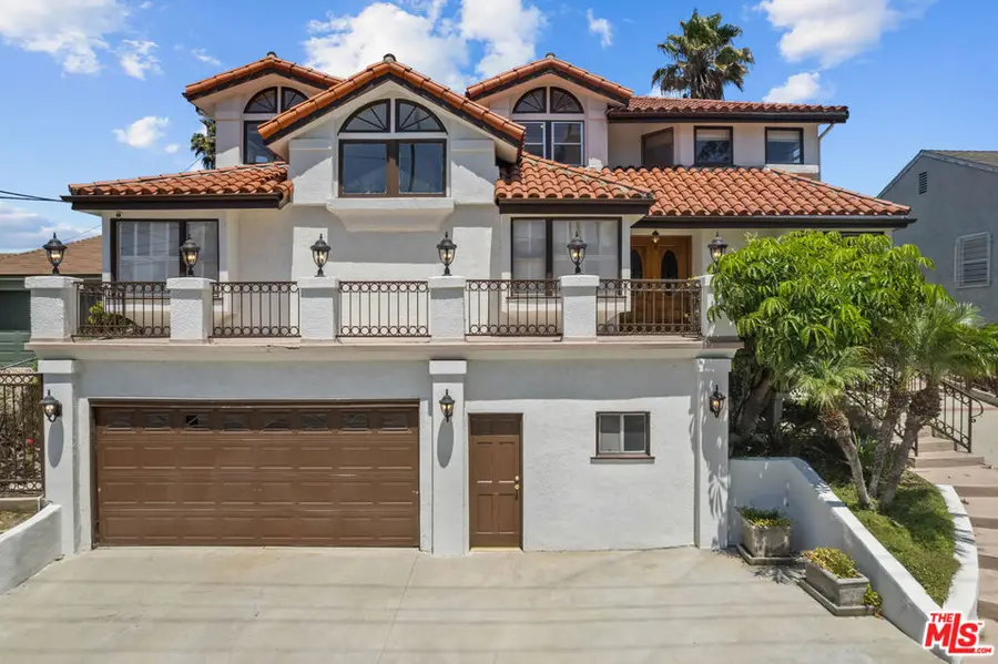 5317 Angeles Vista Boulevard, View Park Windsor Hills, CA 90043 - Image #2