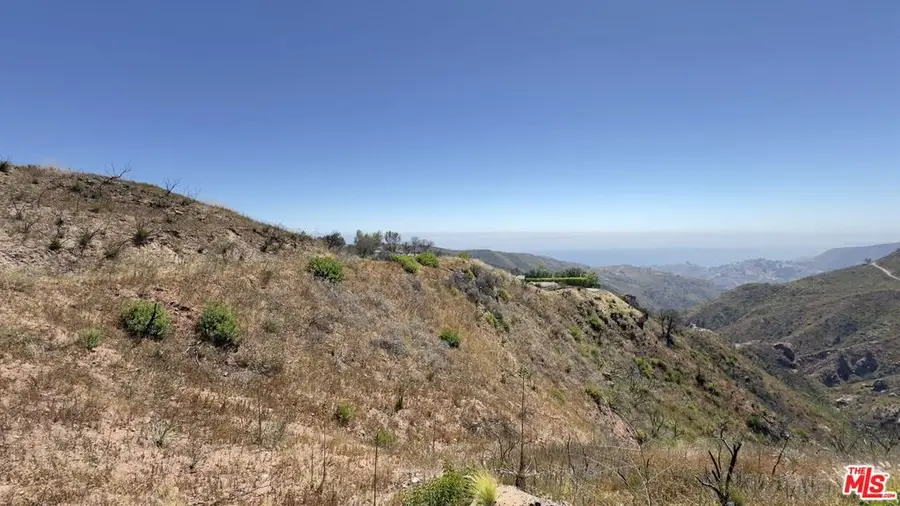 62 Tuna Canyon Road, Topanga, CA 90290 - Image #2