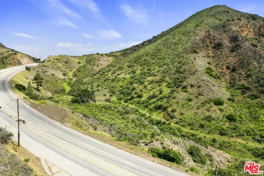 1 Kanan Rd, Agoura Hills, CA 91301 - Image #2