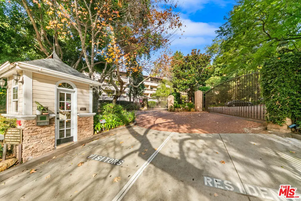 2700 E Cahuenga Boulevard #3204, Los Angeles, CA 90068 - Image #1