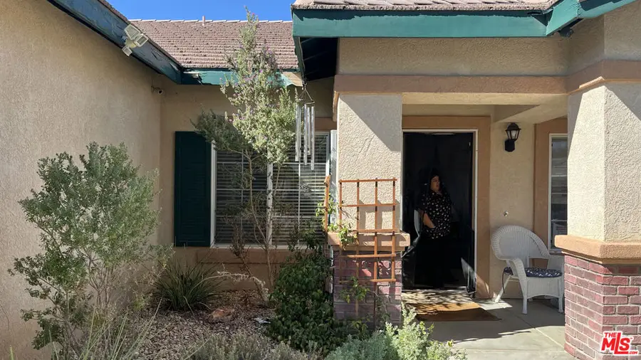 1751 W Avenue H5, Lancaster, CA 93534 - #2