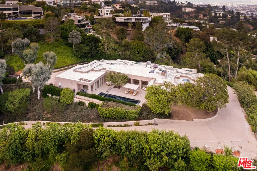 1016 N Hillcrest Road, Beverly Hills, CA 90210 - Image #1