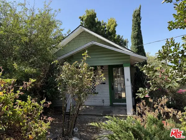 2126 Branden Street, Los Angeles, CA 90026