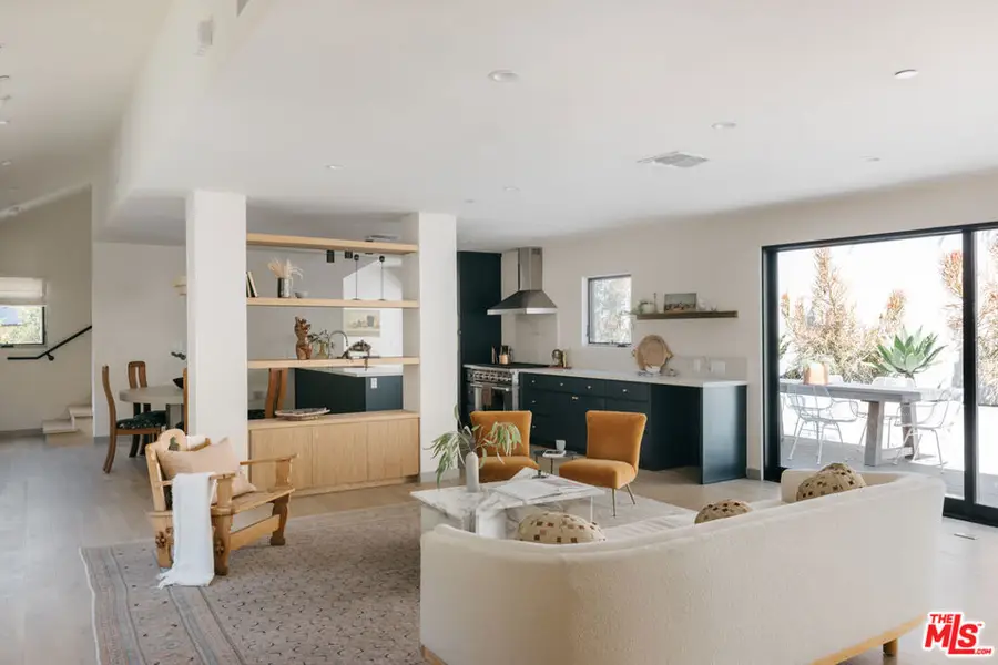 9843 Yoakum Drive, Beverly Hills, CA 90210 - Image #2