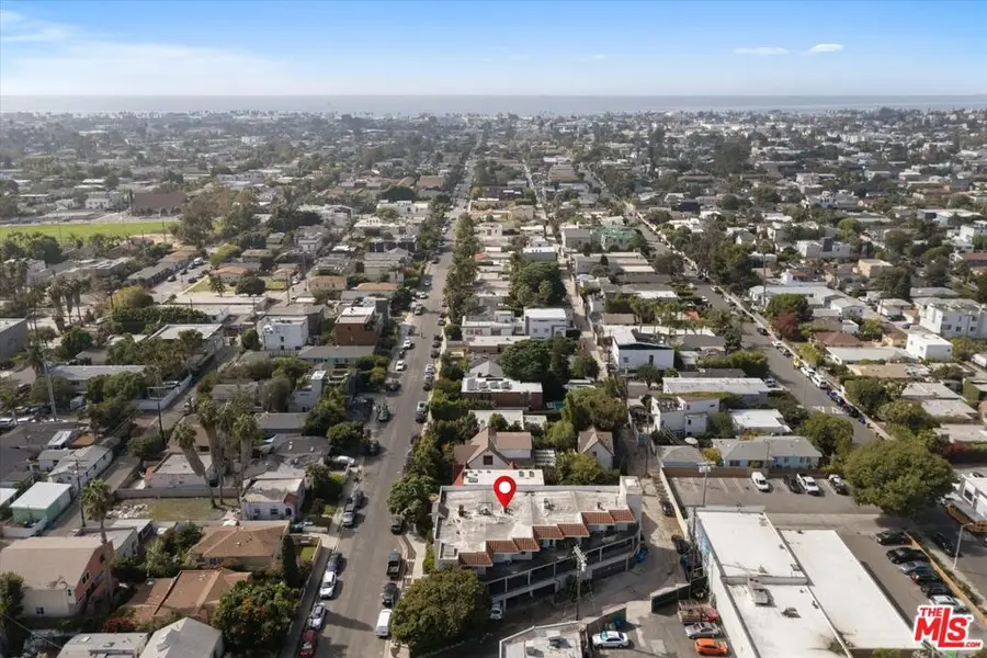 845 Brooks Avenue #1, Venice, CA 90291 - Image #3