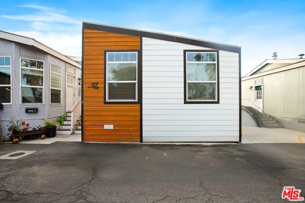 8250 Lankershim Boulevard #29, North Hollywood, CA 91605 - Image #1