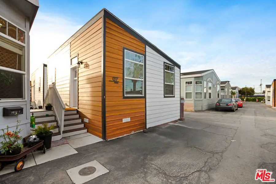 8250 Lankershim Boulevard #29, North Hollywood, CA 91605 - Image #2