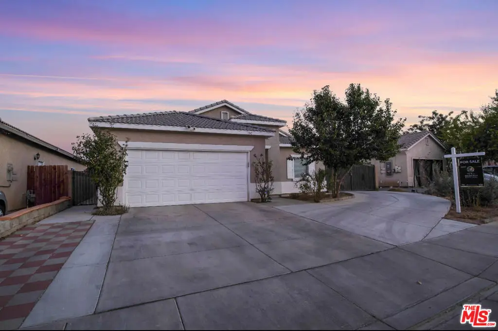 1760 E Park Circle Drive, Lancaster, CA 93535 - Image #1
