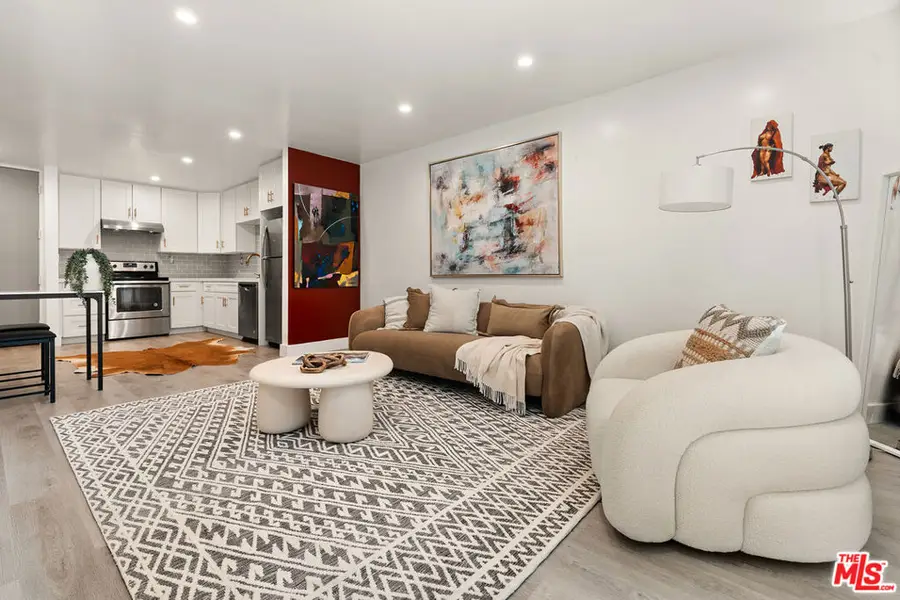 532 N Rossmore Avenue #107, Los Angeles, CA 90004 - Image #2