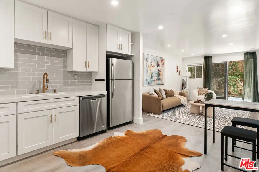 532 N Rossmore Avenue #107, Los Angeles, CA 90004 - Image #3