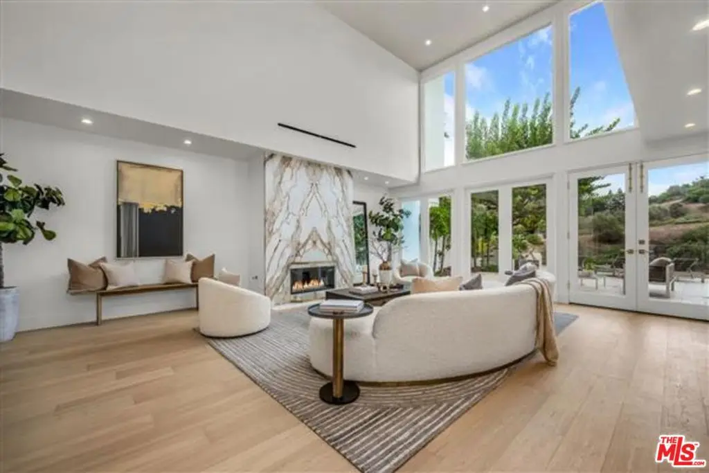 2205 Canyonback Road, Los Angeles, CA 90049 - Image #1