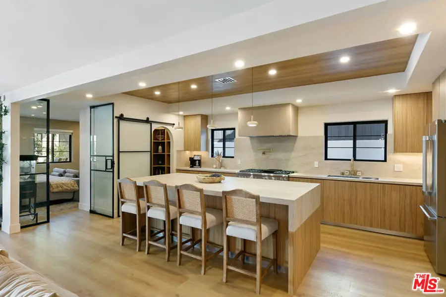 22269 Avenue San Luis, Woodland Hills, CA 91364 - Image #3