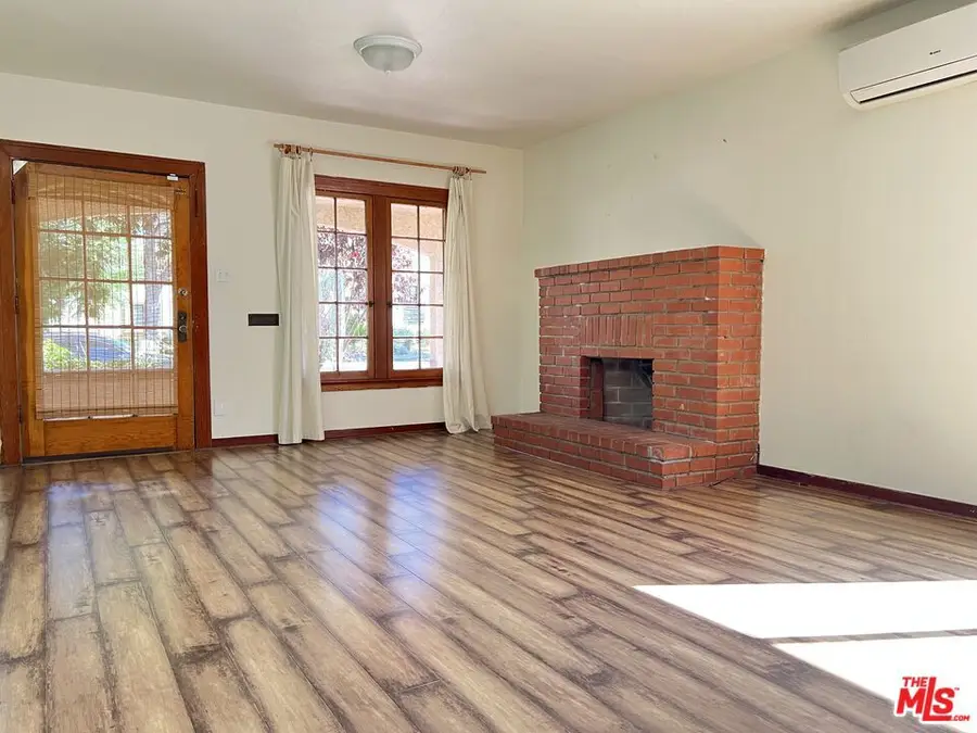 1320 Barrington Way, Glendale, CA 91206 - Image #2