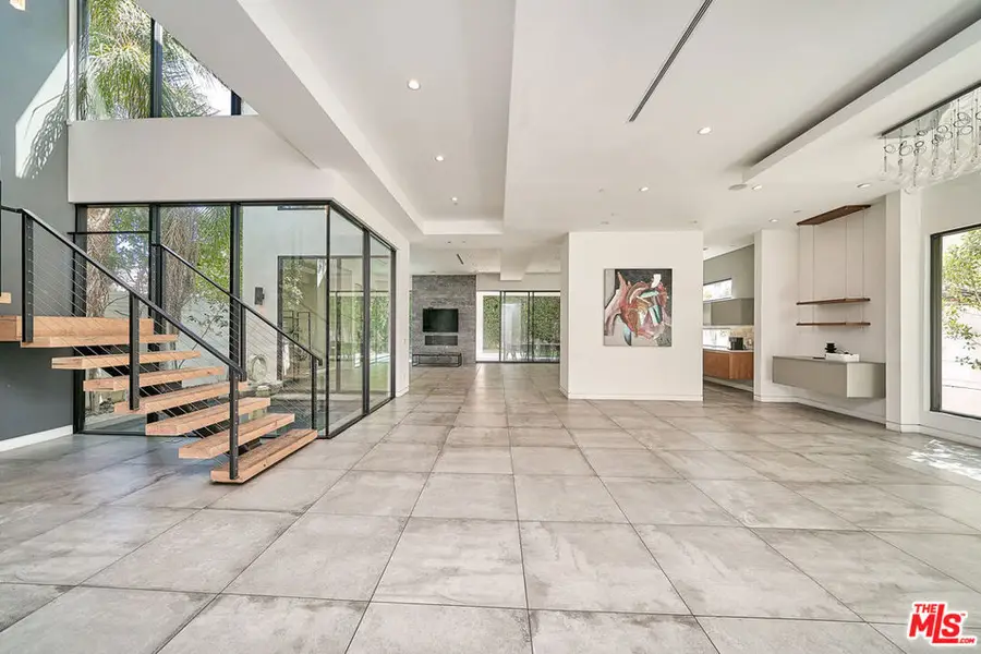 458 S Mansfield Avenue, Los Angeles, CA 90036 - Image #3