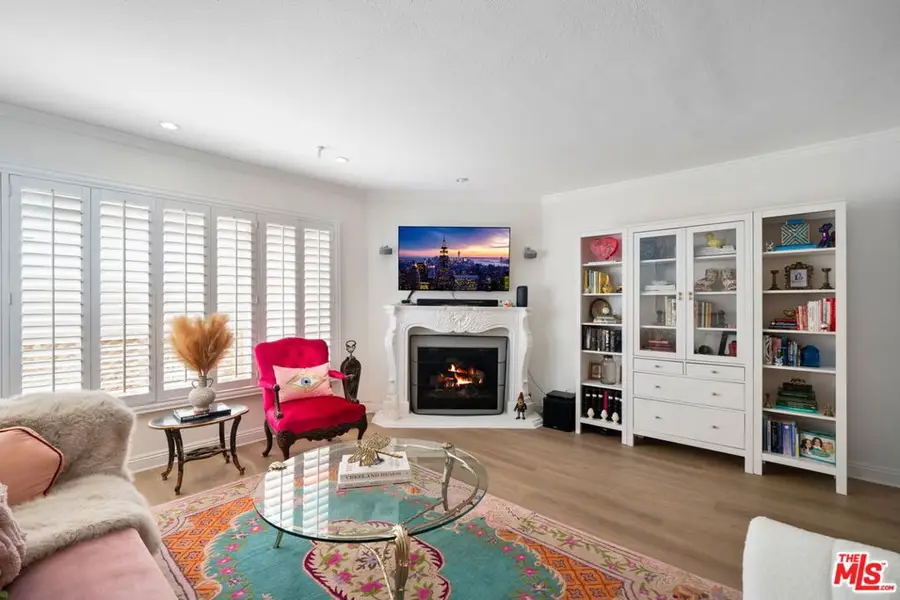 11473 Moorpark Street #4, Studio City, CA 91602 - Image #2