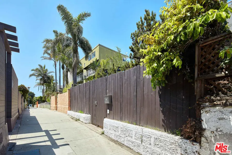51 Sunset Avenue, Venice, CA 90291 - Image #3