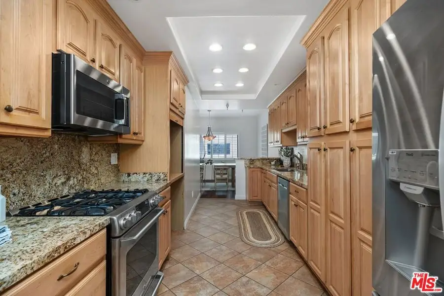 14630 Dickens Street #210, Sherman Oaks, CA 91403 - Image #3