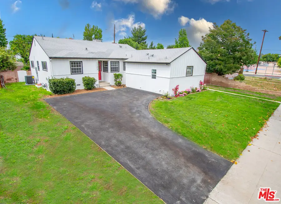 17209 Stagg Street, Van Nuys, CA 91406 - Image #3