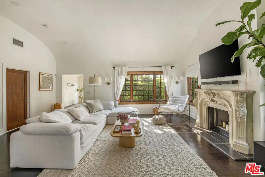 358 S Sycamore Avenue, Los Angeles, CA 90036 - Image #3
