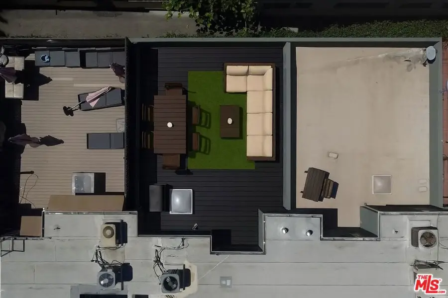 14919 Dickens Street #104, Sherman Oaks, CA 91403 - Image #3