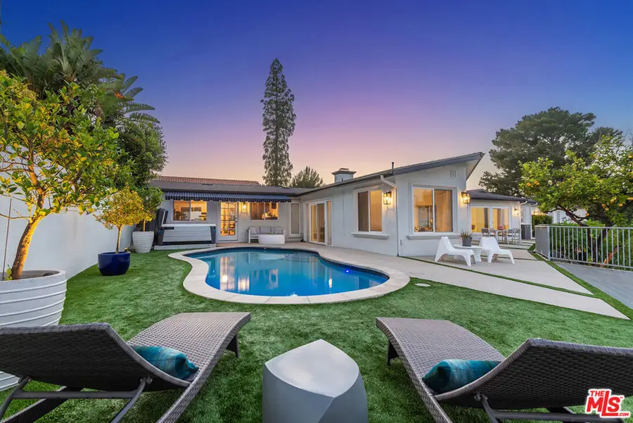 14652 Deervale Place, Sherman Oaks, CA 91403 - Image #2