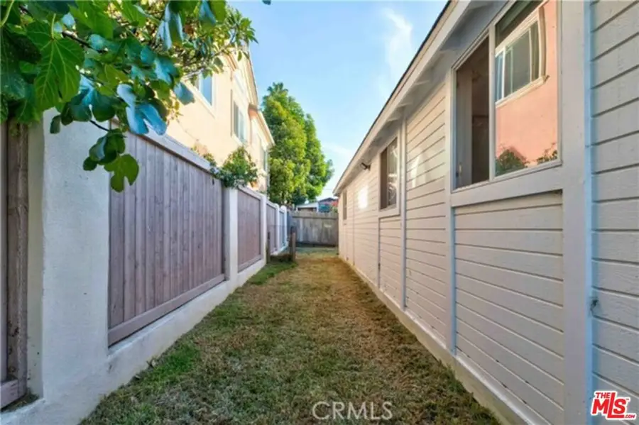 906 Flagler Lane, Redondo Beach, CA 90278 - Image #2