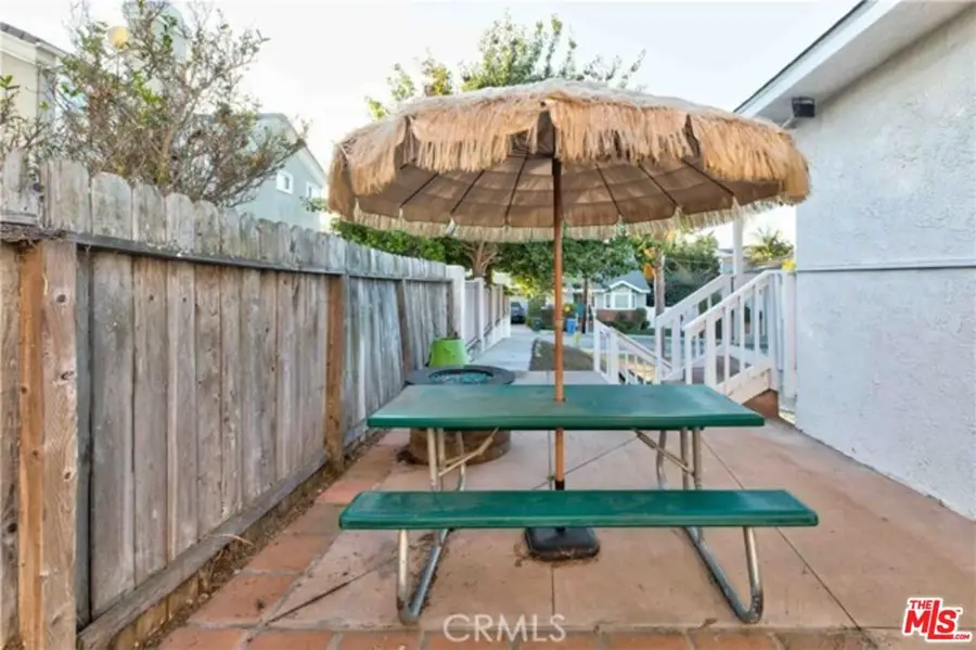 906 Flagler Lane, Redondo Beach, CA 90278 - Image #3