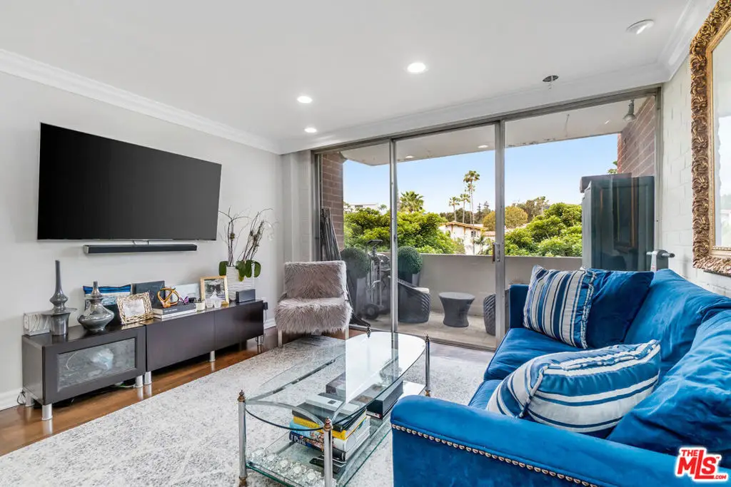 11750 W Sunset Boulevard #402, Los Angeles, CA 90049 - Image #1