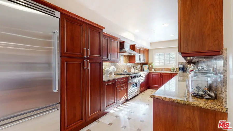 118 S Clark Drive #105, West Hollywood, CA 90048 - Image #3