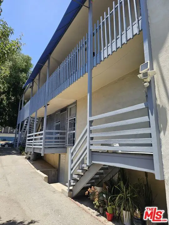 1146 S Berendo Street, Los Angeles, CA 90006 - Image #3