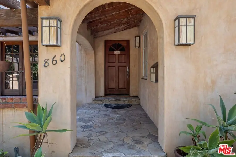 860 Yale Street, Santa Monica, CA 90403 - Image #3