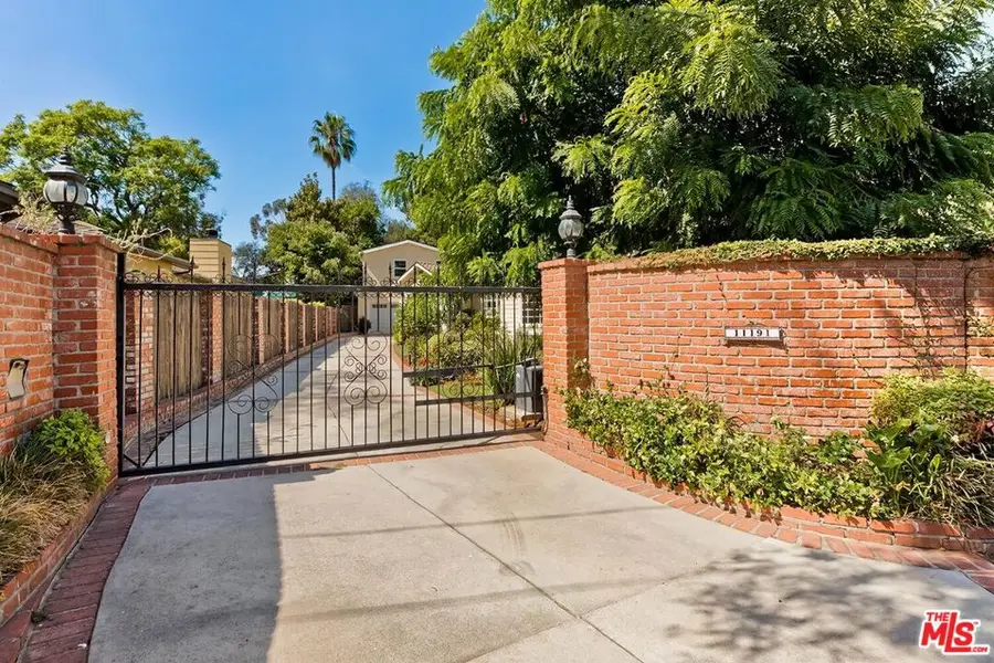 11191 Valley Spring Place, Studio City, CA 91602 - Image #3