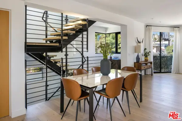 6687 W Daychar Drive, Los Angeles, CA 90028