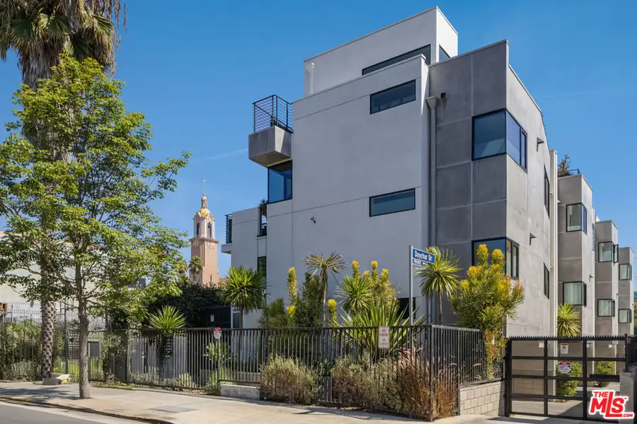 6687 W Daychar Drive, Los Angeles, CA 90028 - Image #2