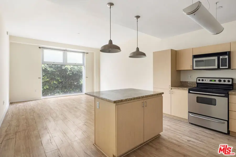 630 W 6th Street #303, Los Angeles, CA 90017 - Image #3