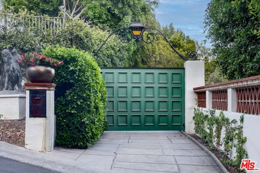 2188 Ponet Drive, Los Angeles, CA 90068 - Image #2