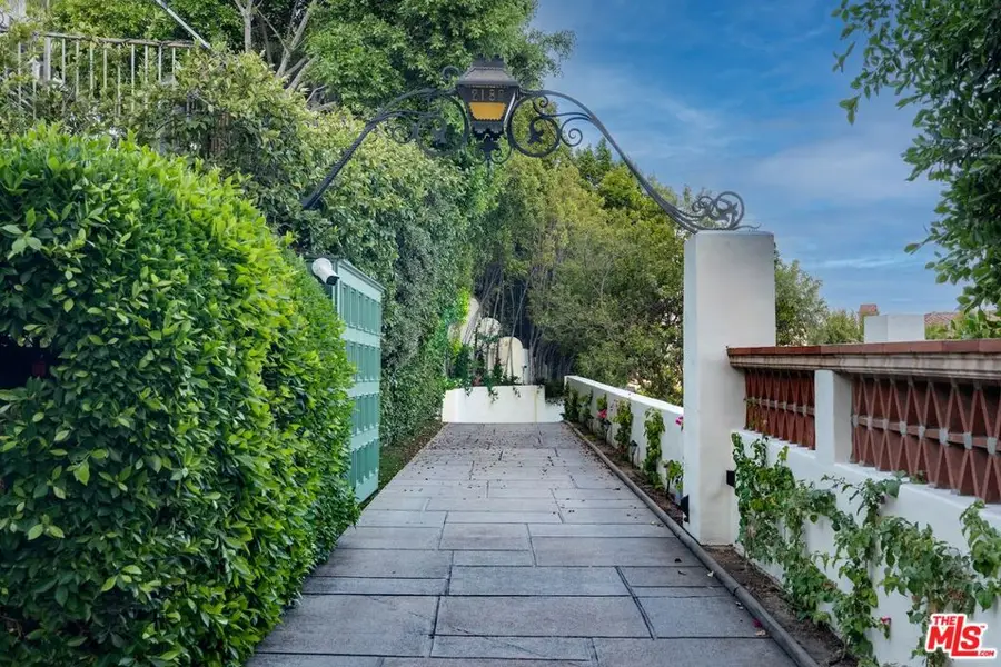 2188 Ponet Drive, Los Angeles, CA 90068 - Image #3