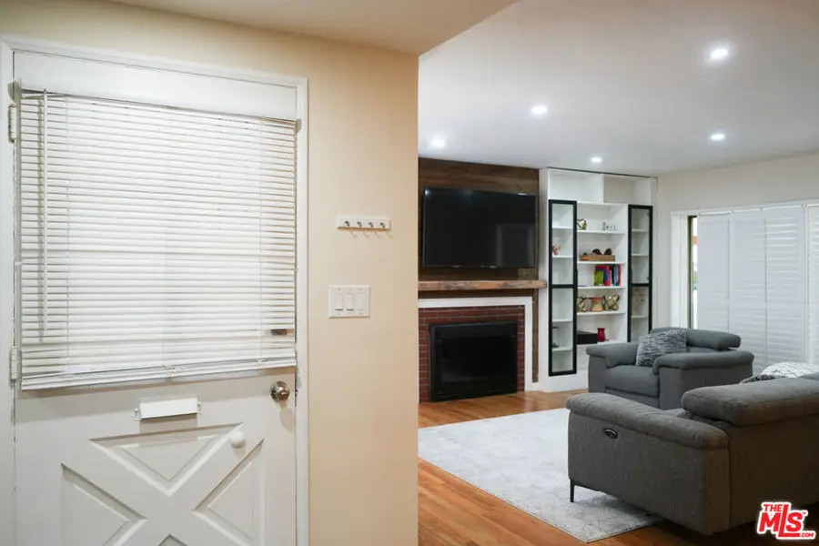 1819 W 129th Street, Gardena, CA 90249 - #2