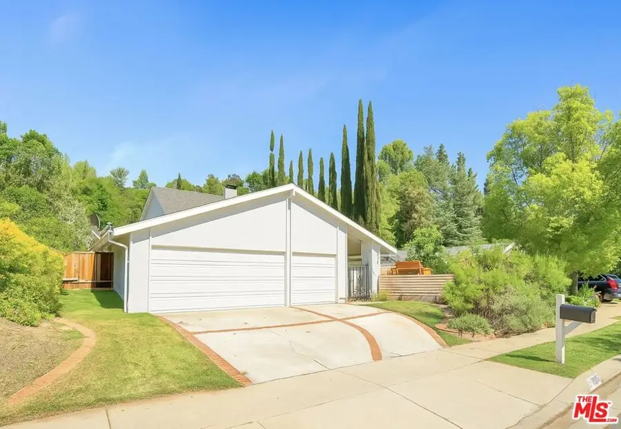 3952 Patrick Henry Place, Agoura Hills, CA 91301 - Image #2