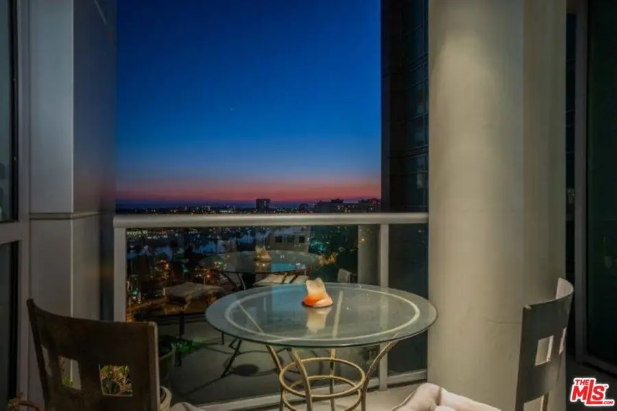 13700 Marina Pointe Drive #1514, Marina Del Rey, CA 90292 - Image #2