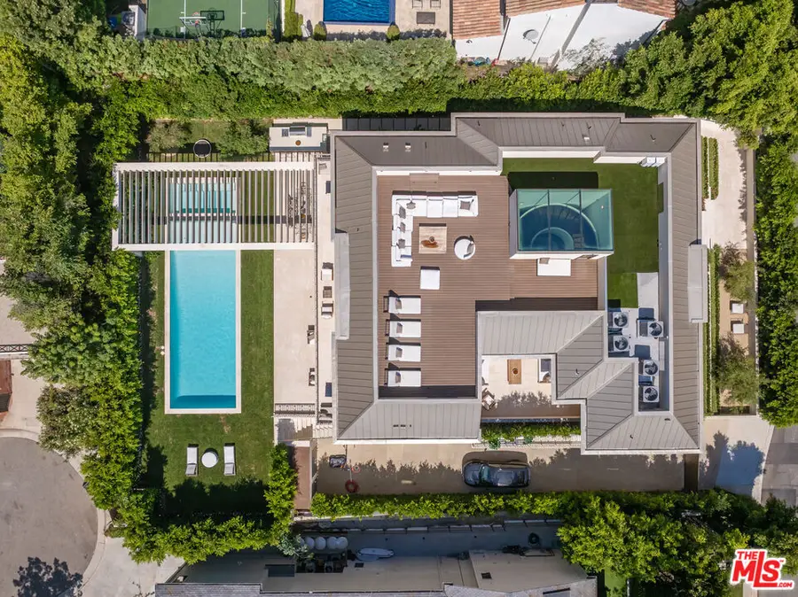 1395 N Doheny Drive, Los Angeles, CA 90069 - Image #3