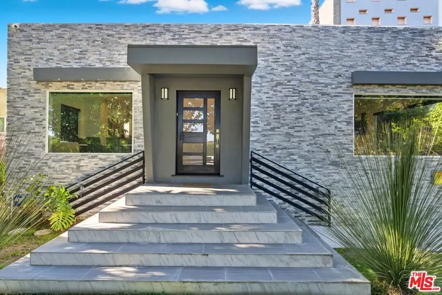 10915 Ayres Avenue, Los Angeles, CA 90064 - Image #3