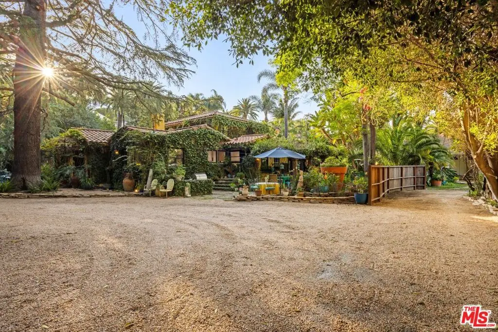 14957 Valley Vista Boulevard, Sherman Oaks, CA 91403 - Image #1