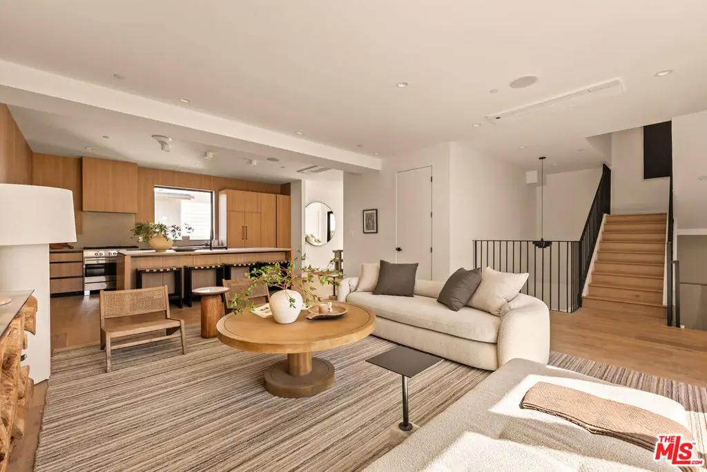 1747 S Marvin Avenue, Los Angeles, CA 90019 - Image #1