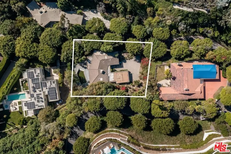 1150 Laurel Way, Beverly Hills, CA 90210 - Image #3