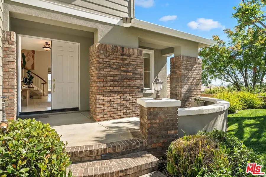 28804 Sugar Bliss Place, Santa Clarita, CA 91390 - Image #3